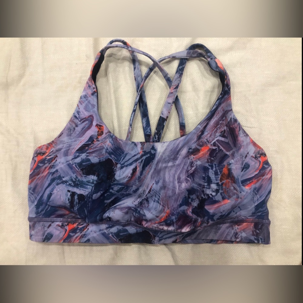 Lululemon sports bra